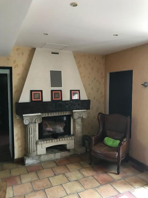 Moulin Sous La Vergne Nanteuil-en-Vallée Екстериор снимка